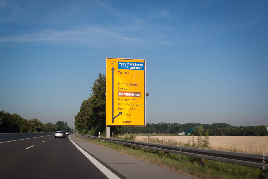 German road signs are the most beautiful in the world