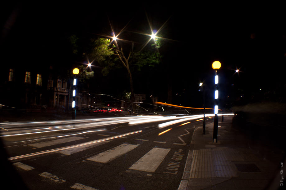 Night highlighting of the pedestrian crossings