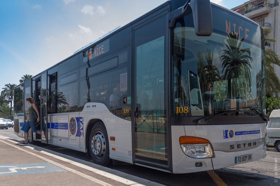 A bus in Nice