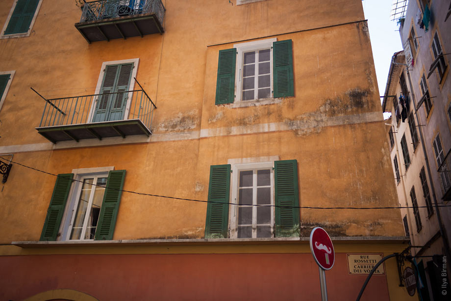 Painted windows in Nice