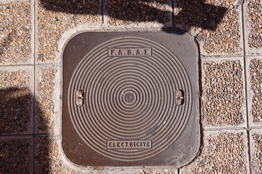 A DJ’s hatch cover in Nice