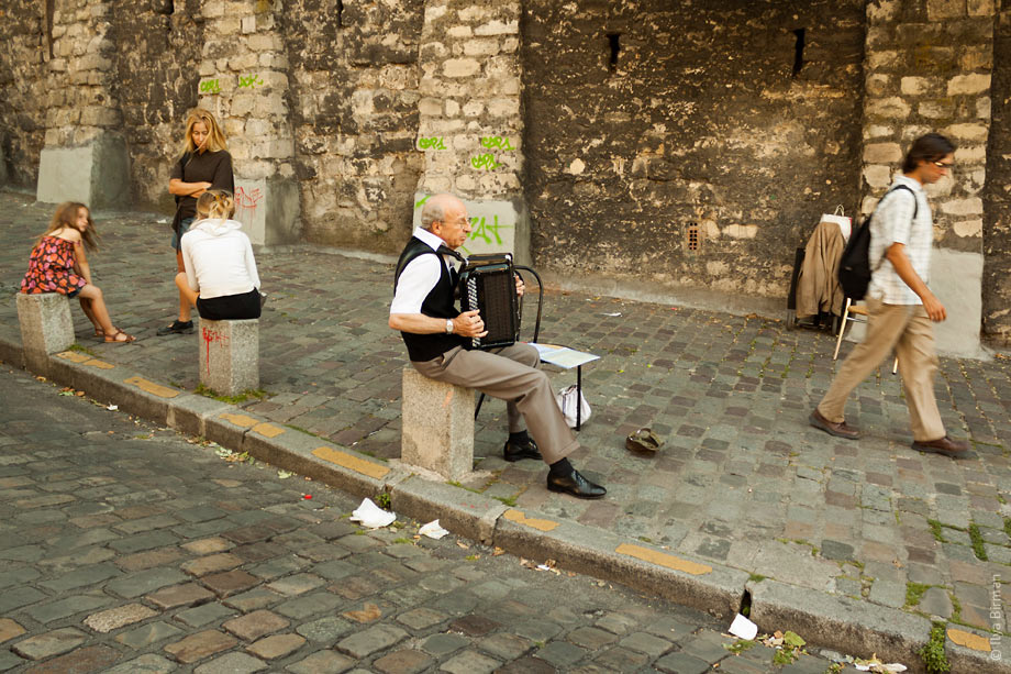 Monmartre is a nice place to walk