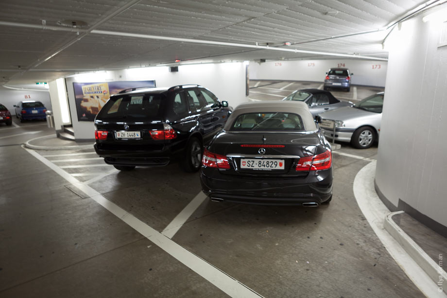 Möbius underground parking in Zurich